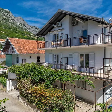 516d Apartmán